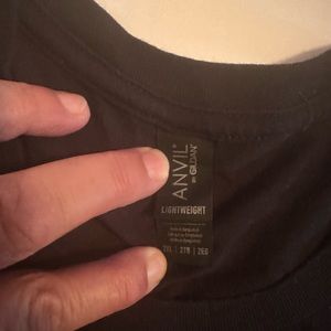 10-02  Men’s tee shirt